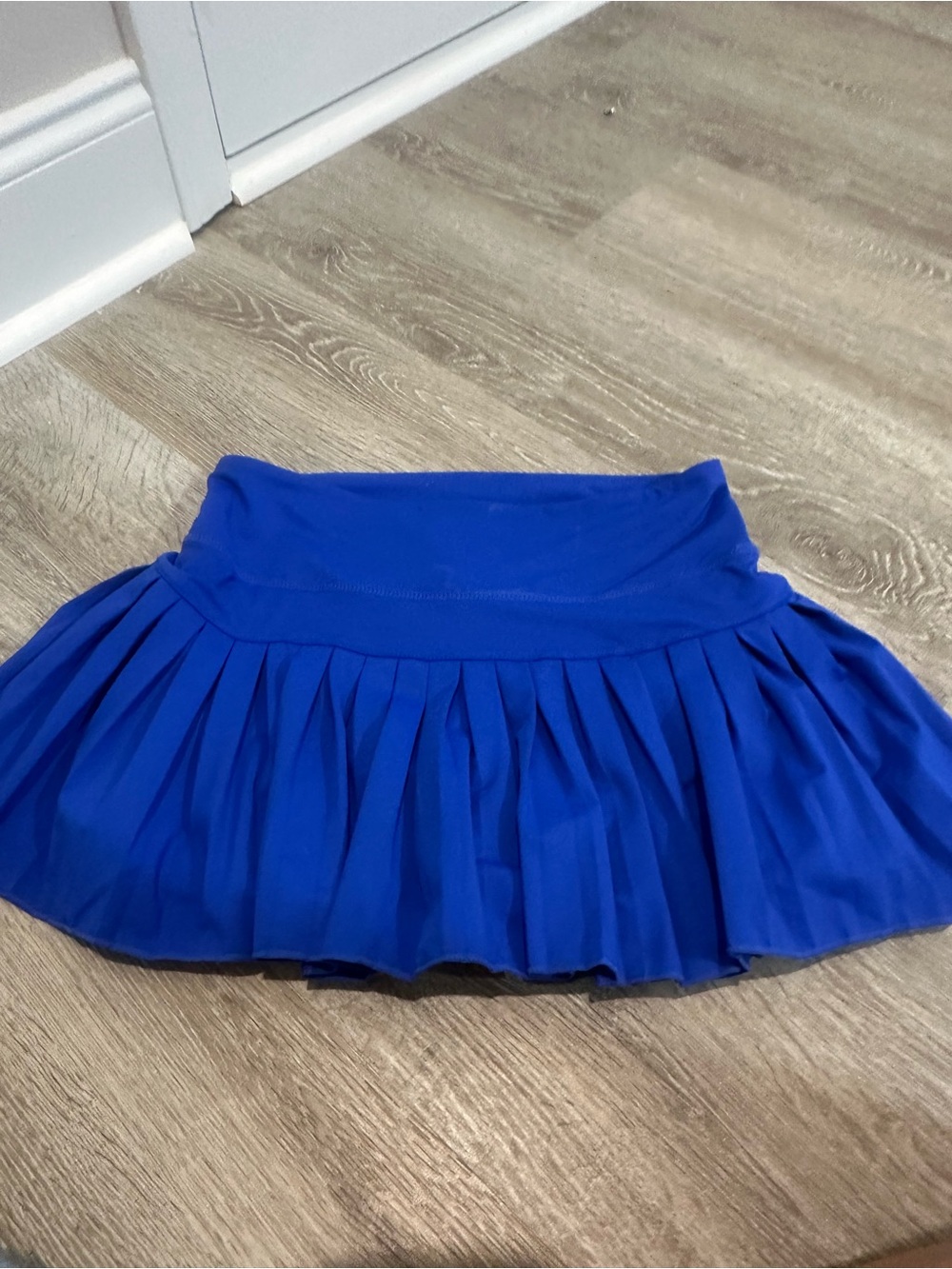 Goldhinge skirt
